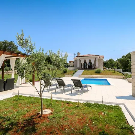 Villa Tara